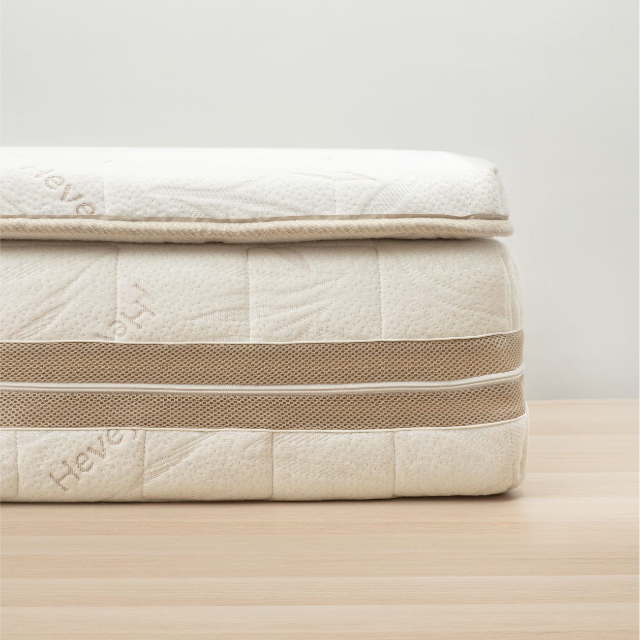 Heveya® Natural Organic Latex Mattress III (medium) - Queen