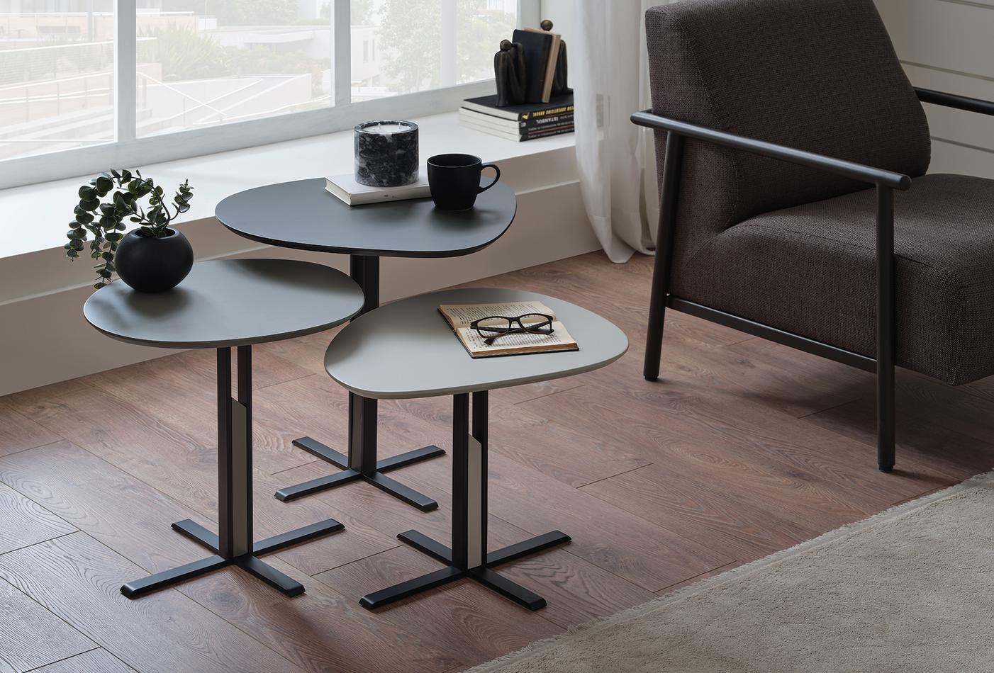 Vetrosa Nesting Table