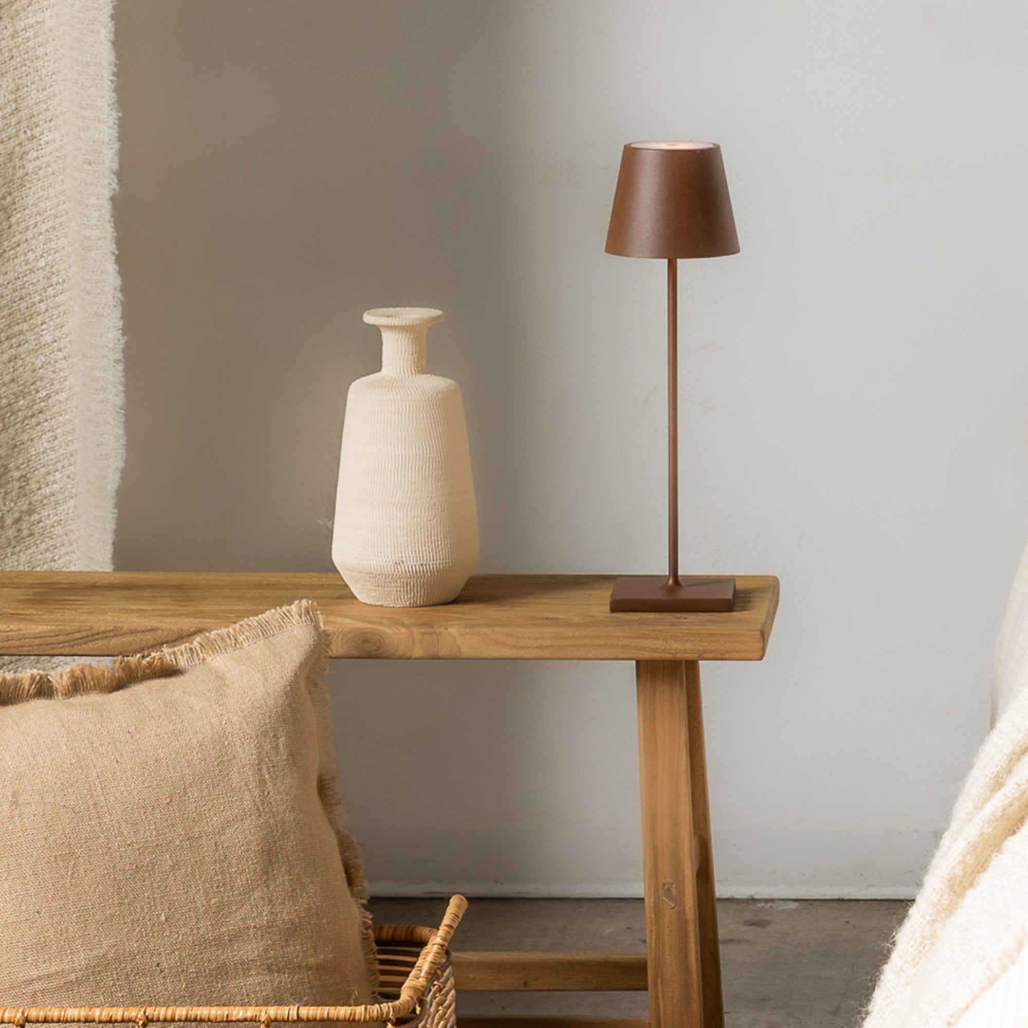 Poldina Pro Table Lamp Ø.111x380mm. Matt Rust